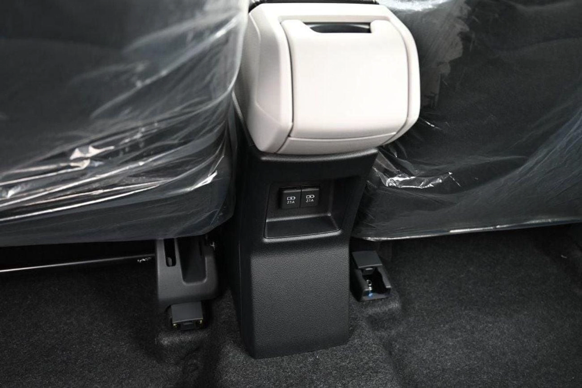 Toyota Veloz full option 1.5L-9-0