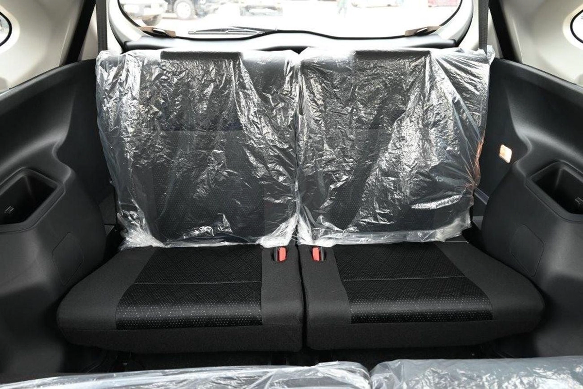 Toyota Veloz full option 1.5L-12-0