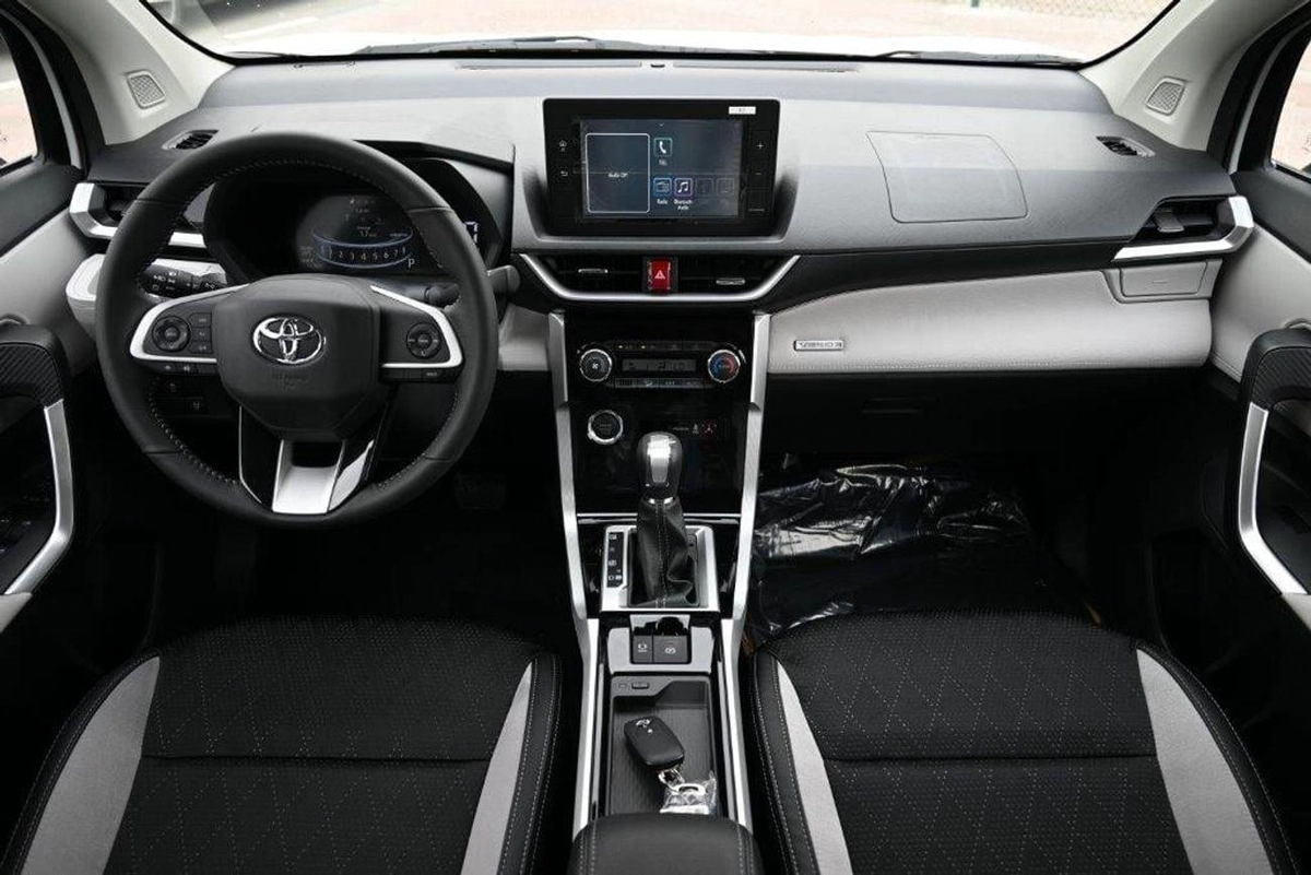 Toyota Veloz full option 1.5L-5-0