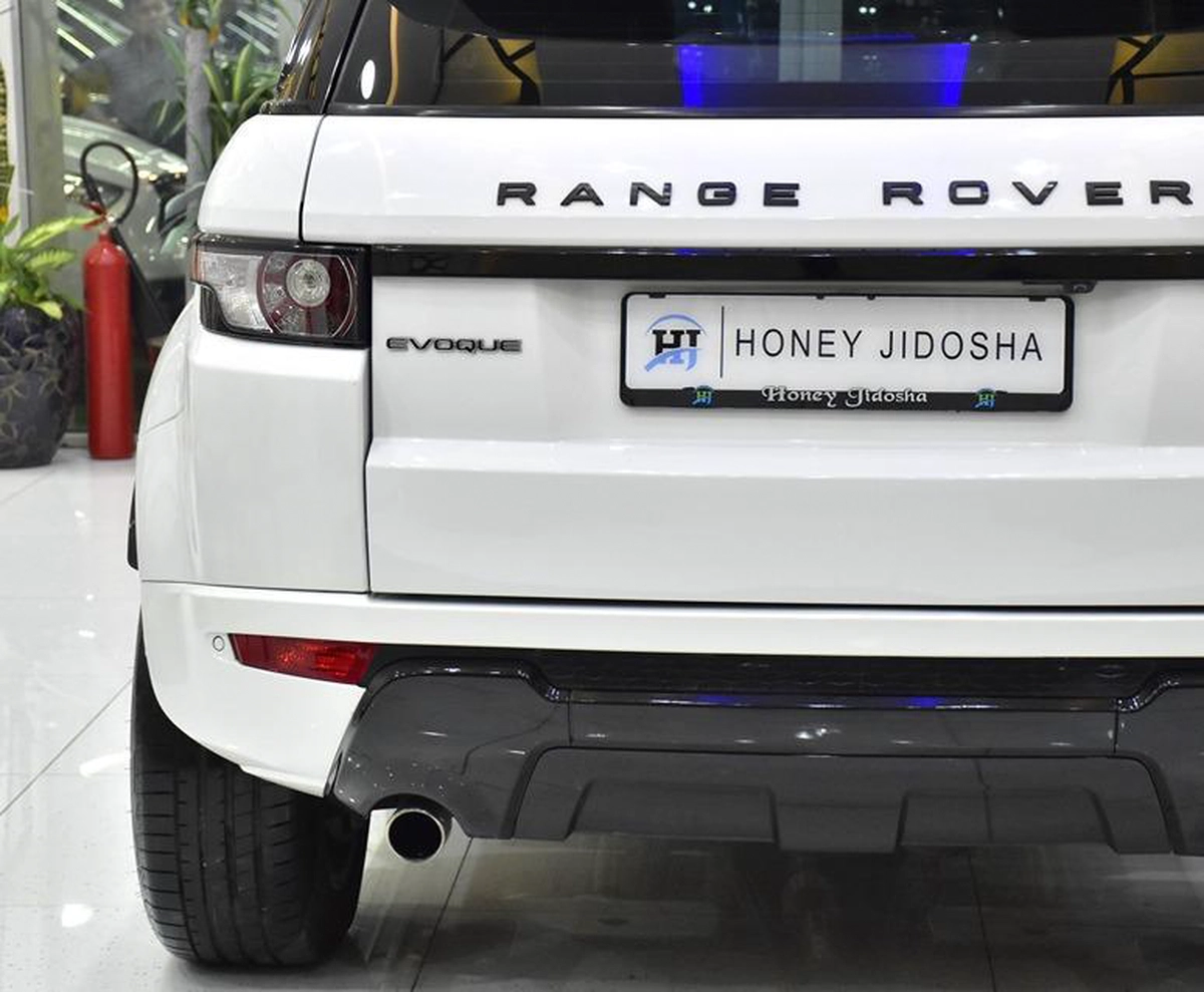 Land Rover Range Rover Evoque ( 2015 Model ) in White Color GCC Specs-5-5