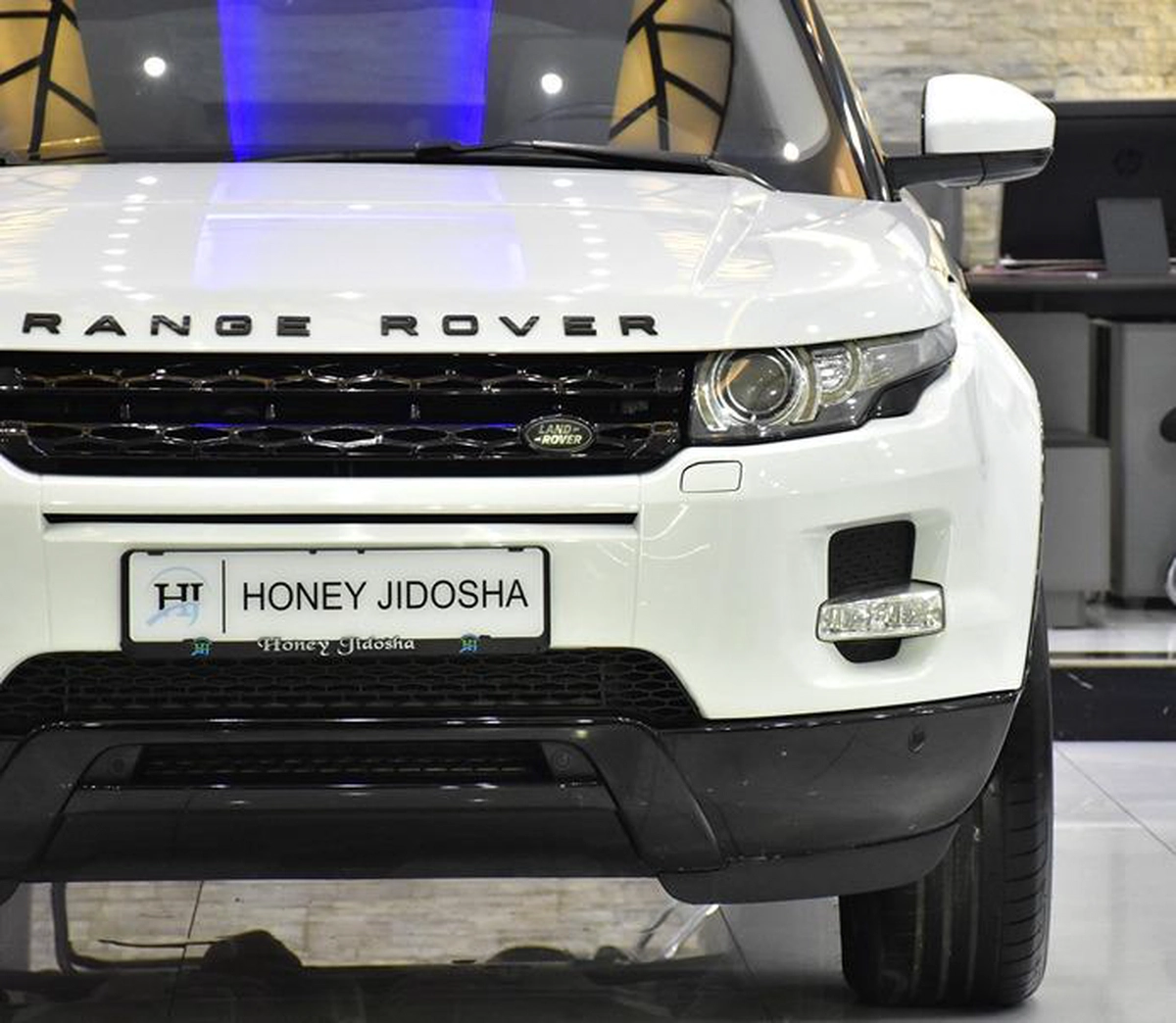 Land Rover Range Rover Evoque ( 2015 Model ) in White Color GCC Specs-12-12