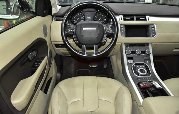 Land Rover Range Rover Evoque ( 2015 Model ) in White Color GCC Specs
