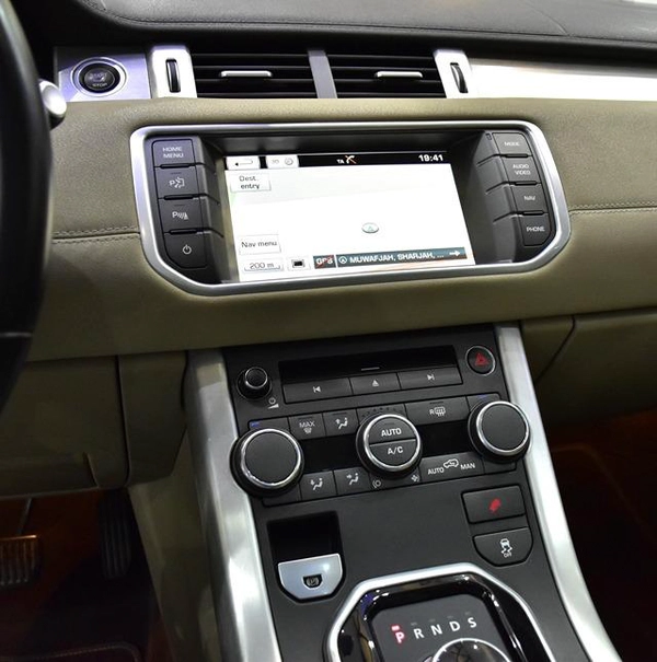 Land Rover Range Rover Evoque ( 2015 Model ) in White Color GCC Specs