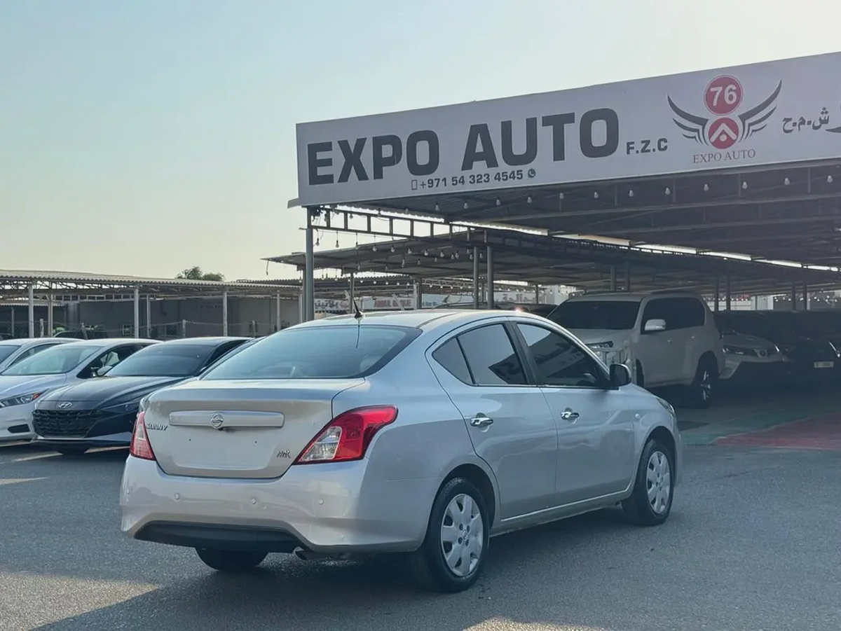 Nissan Sunny 2022 SE | GCC Specs | Low Mileage | Excellent Condition-3-3
