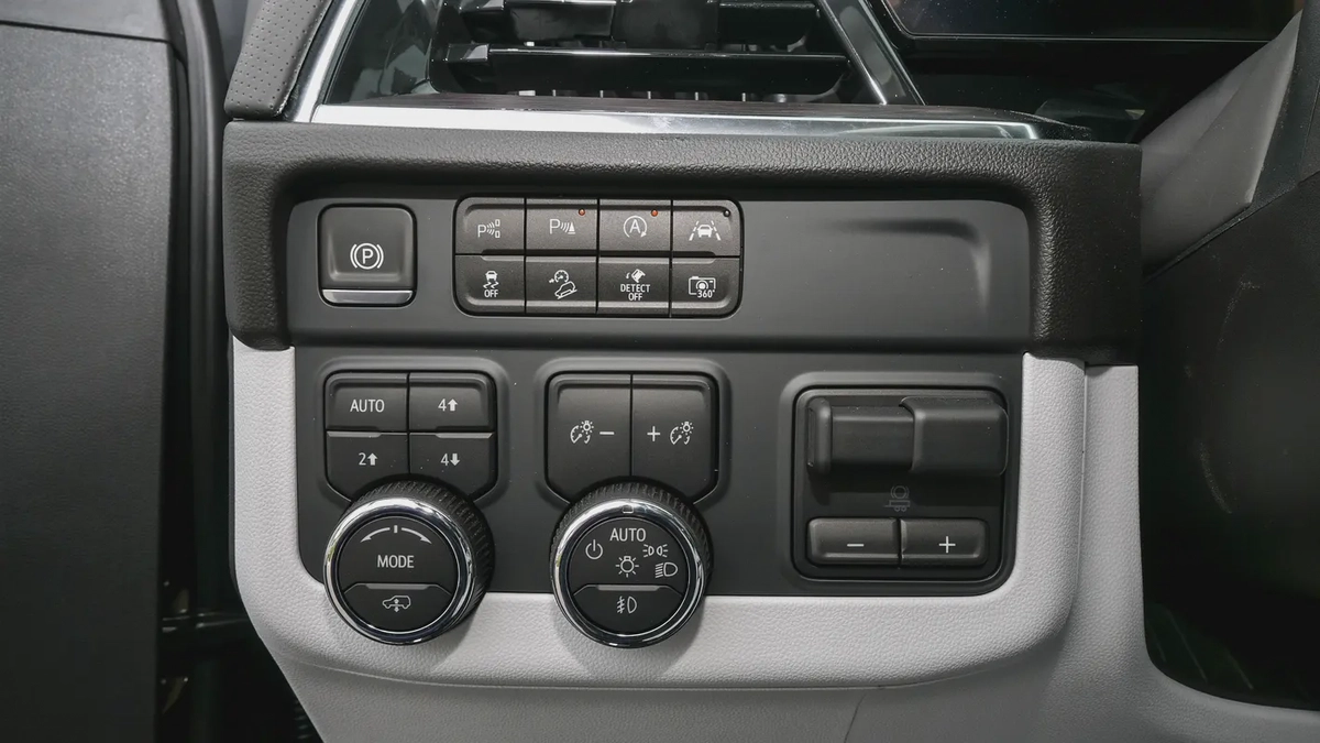 CHEVROLET TAHOE Premier AWD 5.3L V8 - 2025 (Export)-18-18