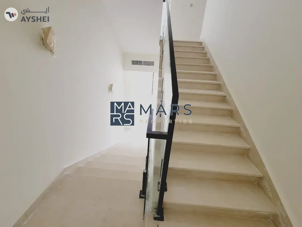 Corner Villa | Modren Finishing| Ready To Move-10-10