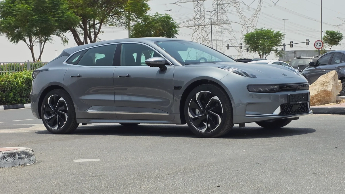 ZEEKR 001 RWD (Grey)