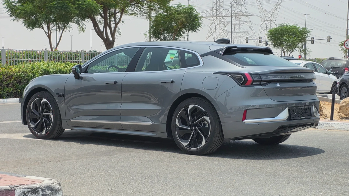 ZEEKR 001 RWD (Grey)-19-19