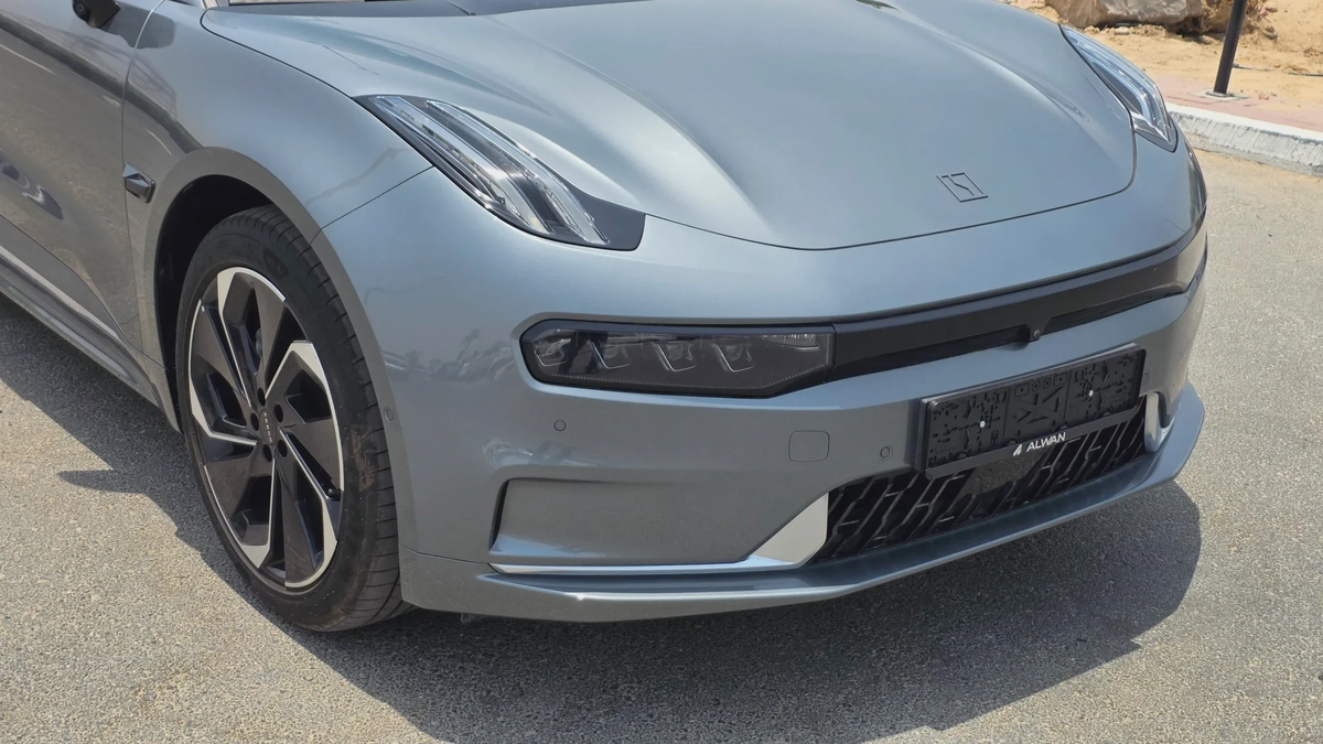 ZEEKR 001 RWD (Grey)-1-1