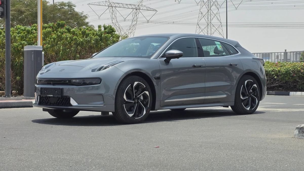 ZEEKR 001 RWD (Grey)-3-3