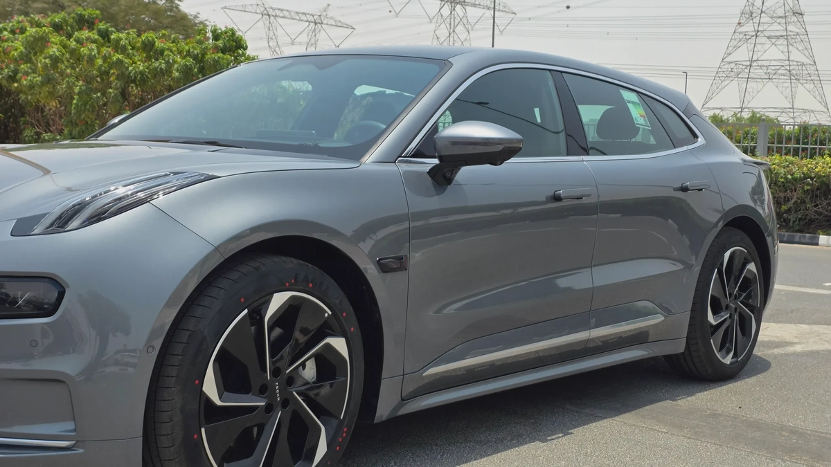 ZEEKR 001 RWD (Grey)-5-5