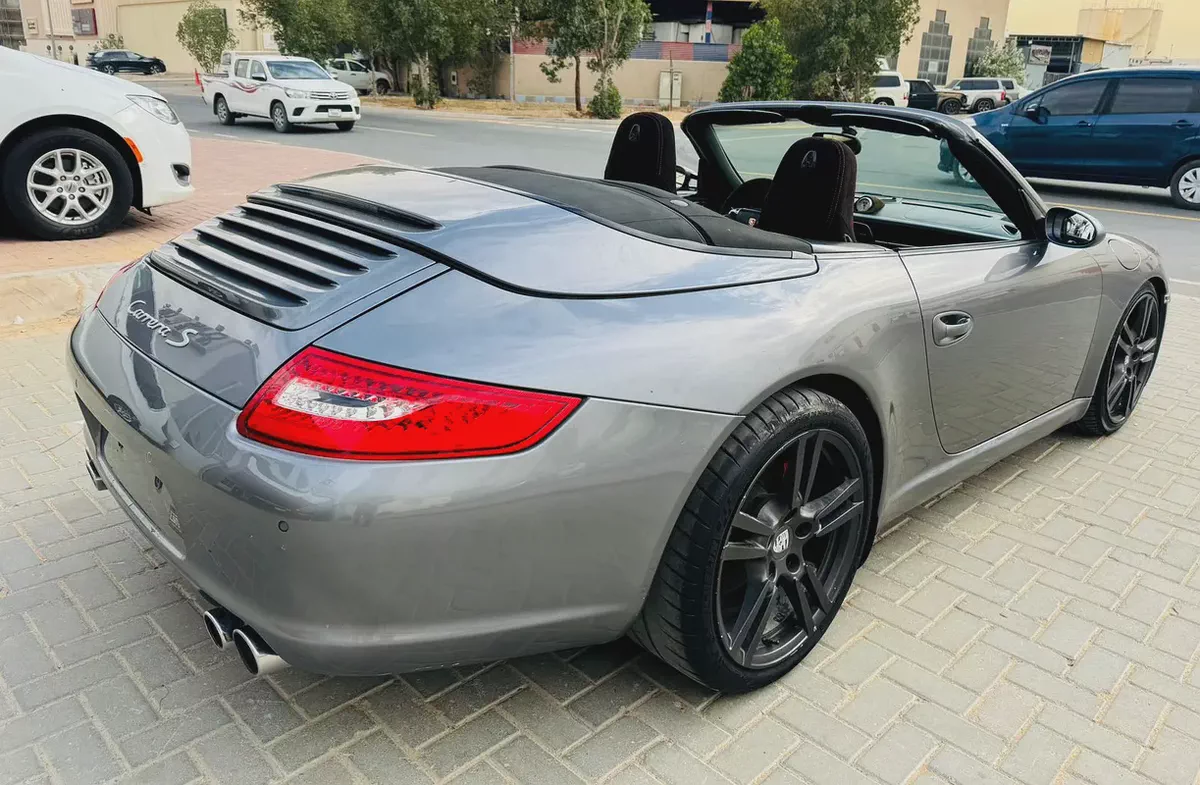 GCC Specs Porsche 911 Carrera S 2006 - Excellent Condition-9-9