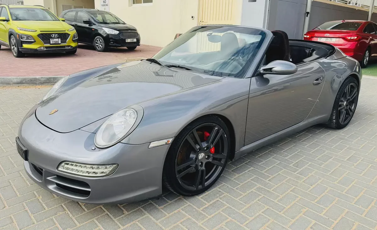 GCC Specs Porsche 911 Carrera S 2006 - Excellent Condition-1-1
