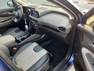Hyundai Santa Fe STANDARD 2019 Mid Option - 2.4L V4 - Rear Camera - Leather Seat --11