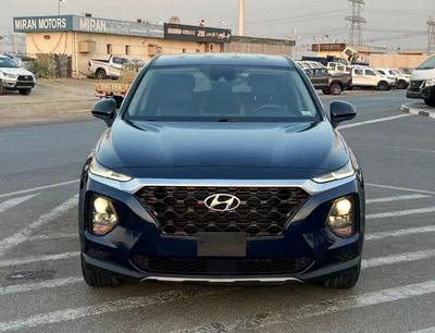 Hyundai Santa Fe STANDARD 2019 Mid Option - 2.4L V4 - Rear Camera - Leather Seat --2