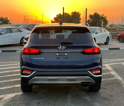 Hyundai Santa Fe STANDARD 2019 Mid Option - 2.4L V4 - Rear Camera - Leather Seat --7