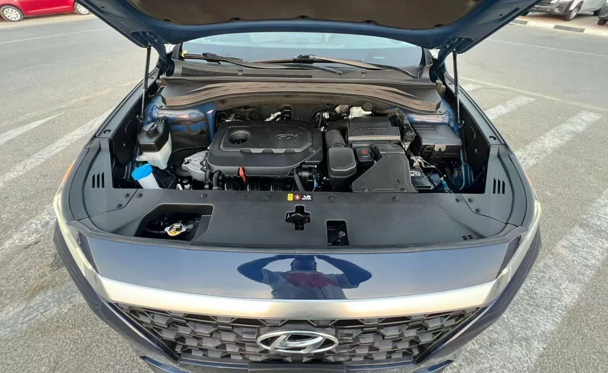 Hyundai Santa Fe STANDARD 2019 Mid Option - 2.4L V4 - Rear Camera - Leather Seat --19-0