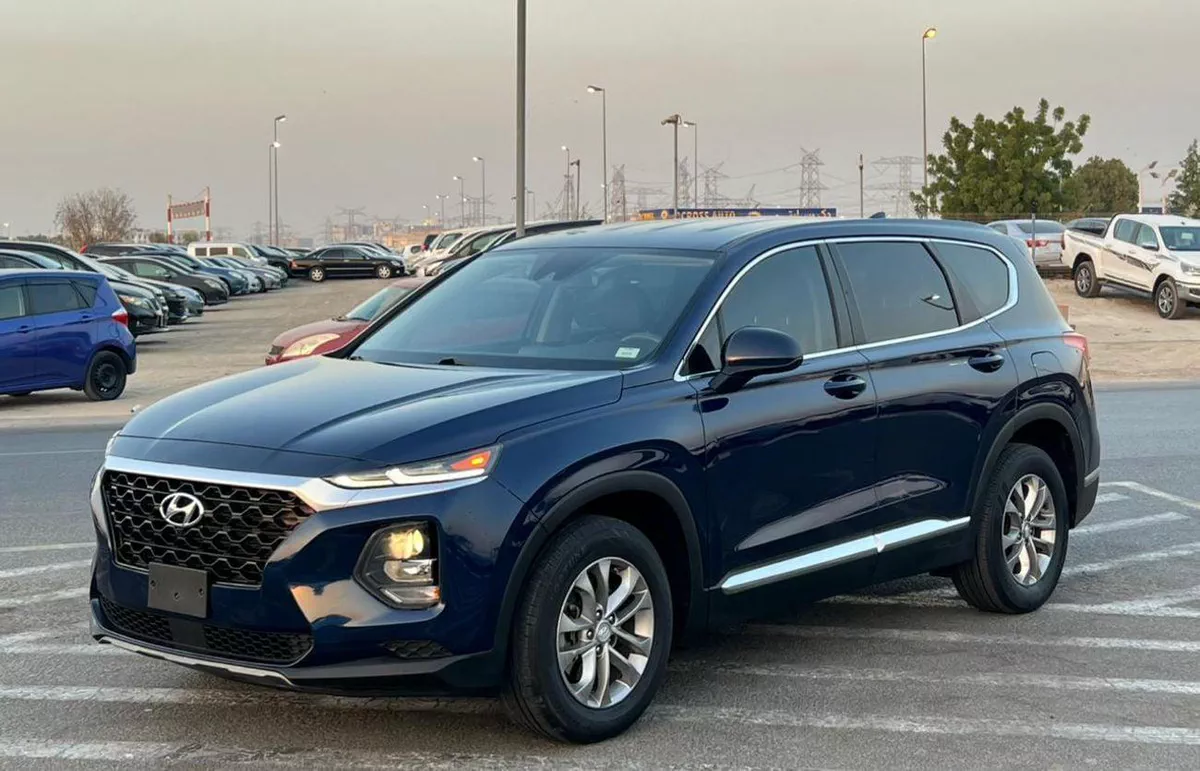 Hyundai Santa Fe STANDARD 2019 Mid Option - 2.4L V4 - Rear Camera - Leather Seat --1-0