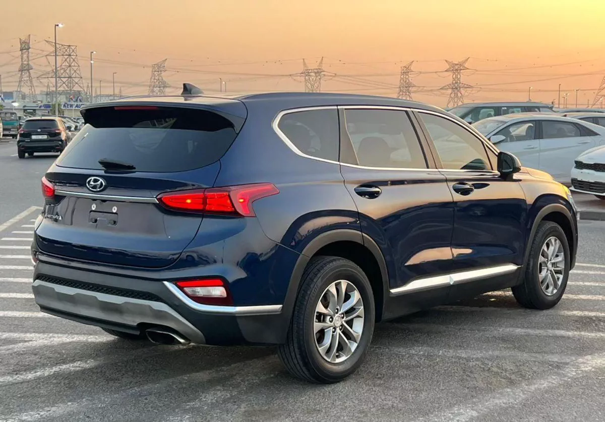 Hyundai Santa Fe STANDARD 2019 Mid Option - 2.4L V4 - Rear Camera - Leather Seat --6-0