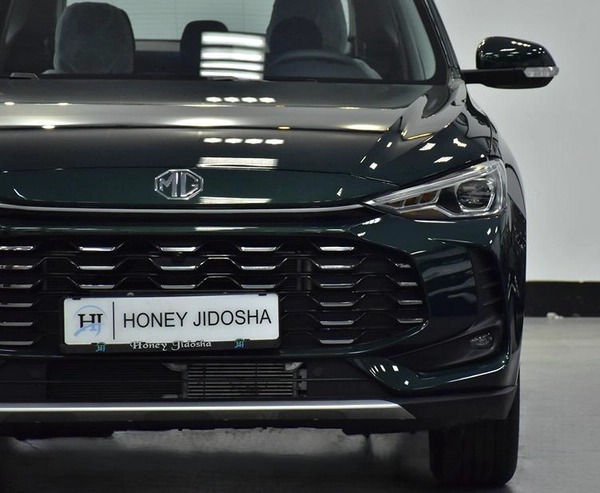 MG ZS 1.5L ( 2026 Model ) in Green Color GCC Specs
