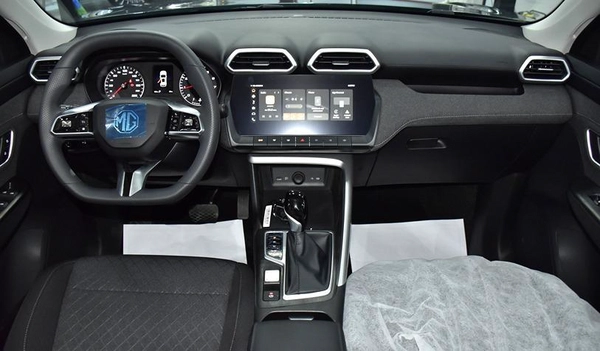 MG ZS 1.5L ( 2026 Model ) in Green Color GCC Specs