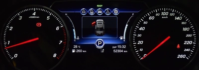 Hongqi H5 35TD ( 2022 Model ) in Black Color GCC Specs-5