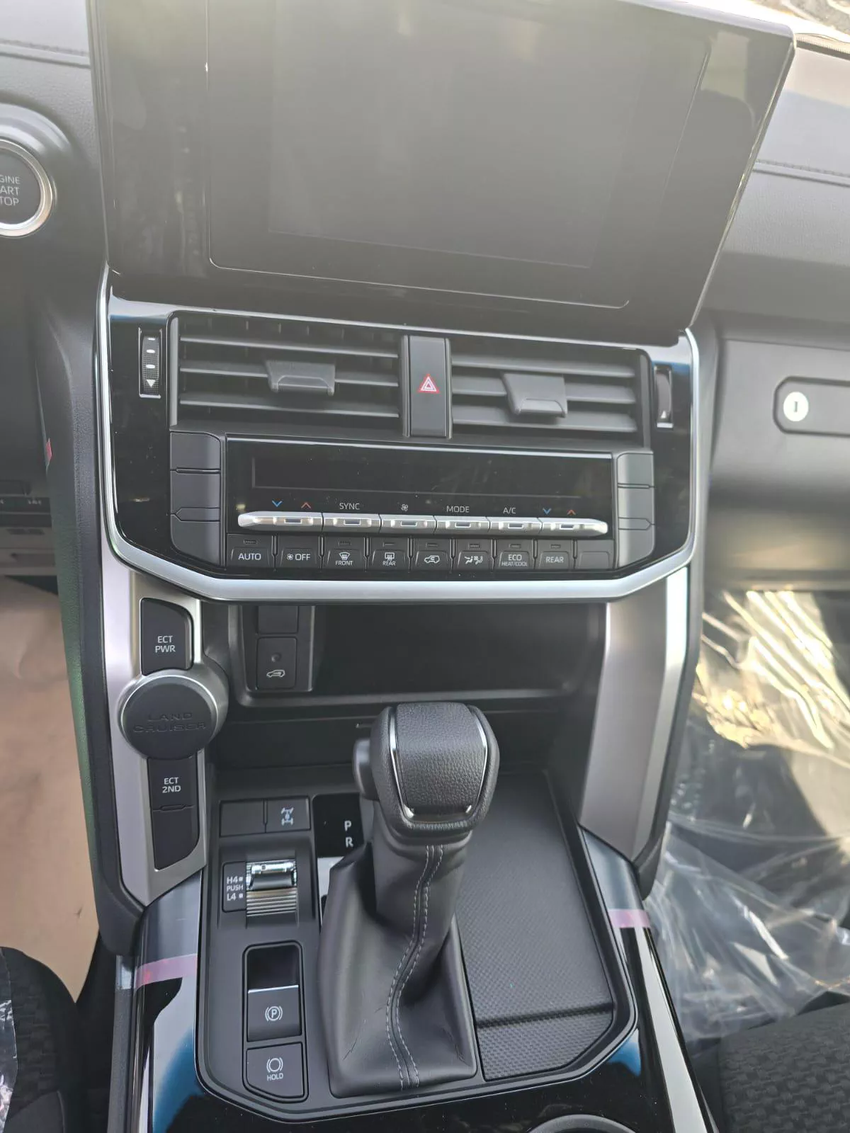 Toyota Land Cruiser LC300 GXR 2026 – Basic Option-1-1