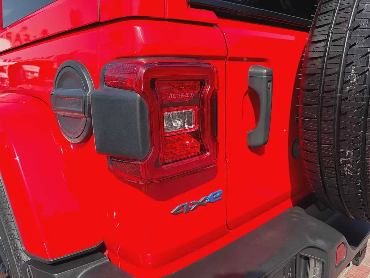 2021. Wrangler 4xe. Panoramic roof.-5-5