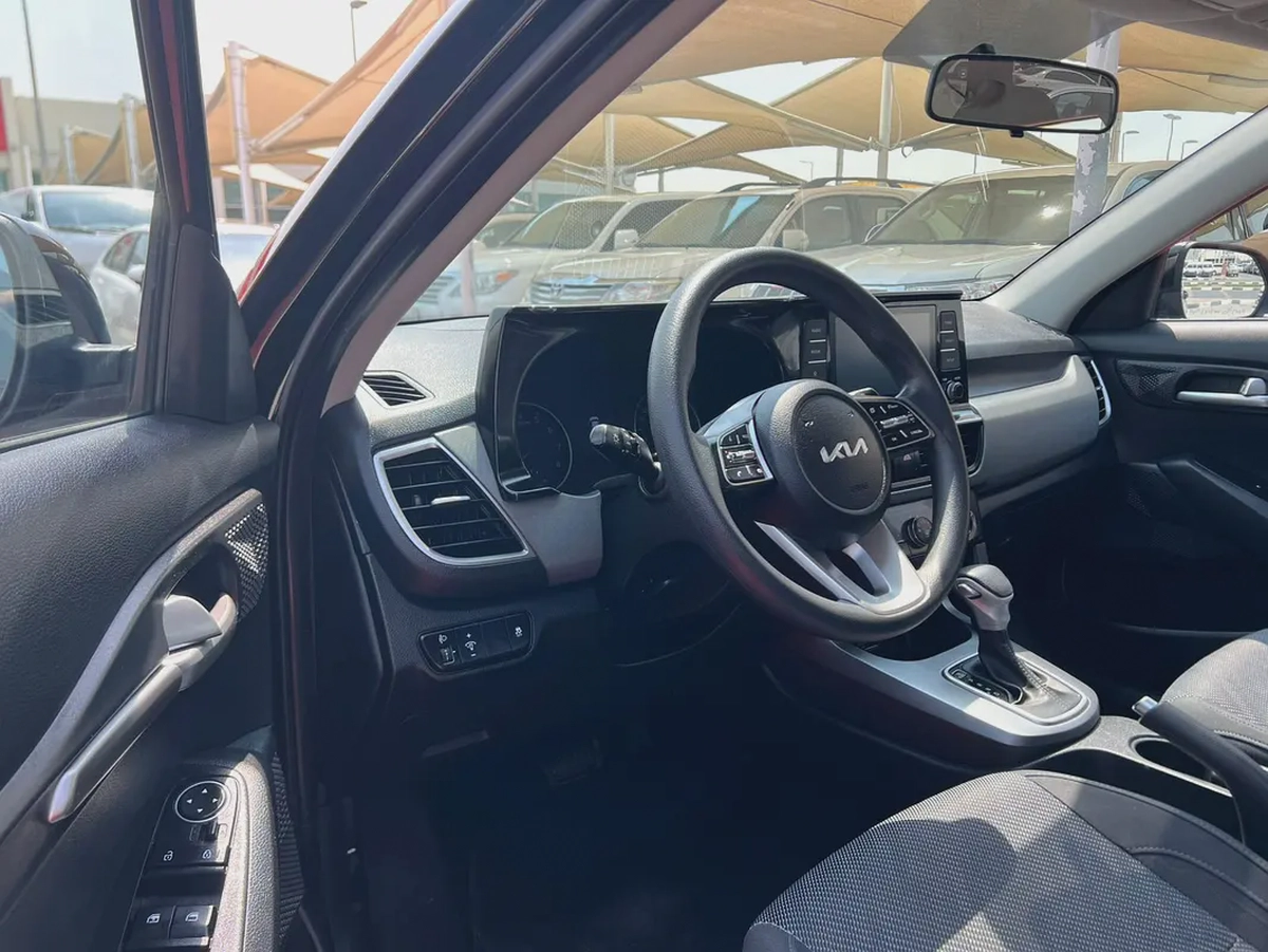 2023 Kia Seltos | V4, 1.6L | GCC | Seats | Ref#998-8-8