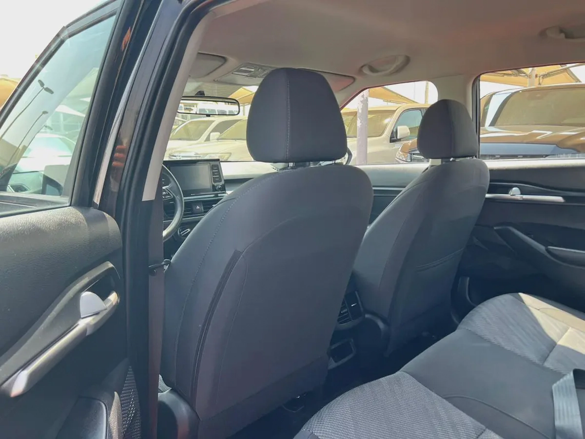 2023 Kia Seltos | V4, 1.6L | GCC | Seats | Ref#998-13-13
