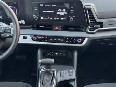 Kia Sportage LX 2.0L Petrol FWD 2025 Export Price @ 87,500 AED-10