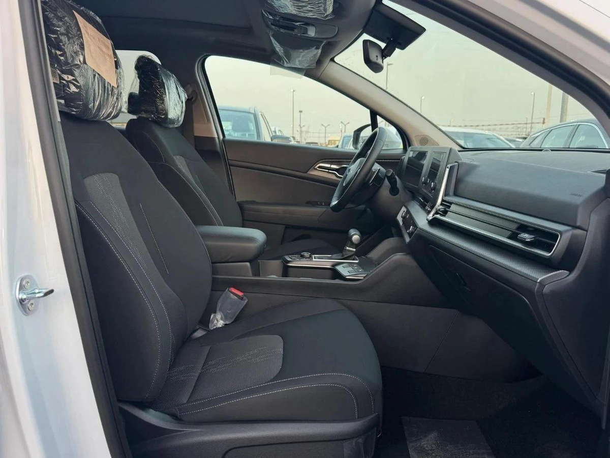Kia Sportage LX 2.0L Petrol FWD 2025 Export Price @ 87,500 AED-9-9