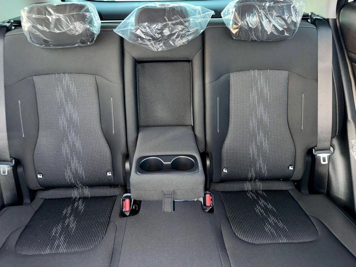 Kia Sportage LX 2.0L Petrol FWD 2025 Export Price @ 87,500 AED-5-5