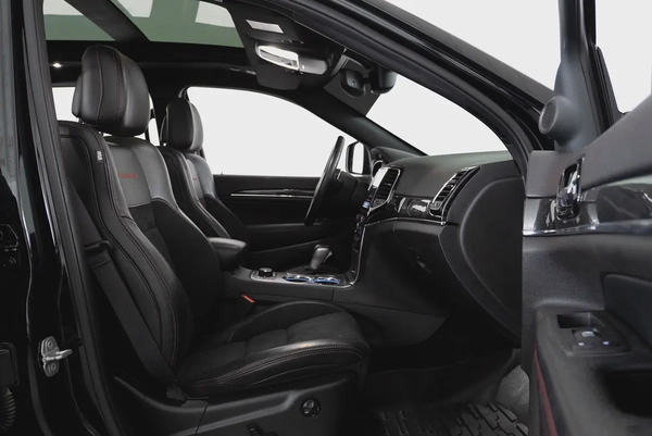 1,744 AED / 60 months | 0% DP | 2019 Jeep Grand Cherokee Trailhawk