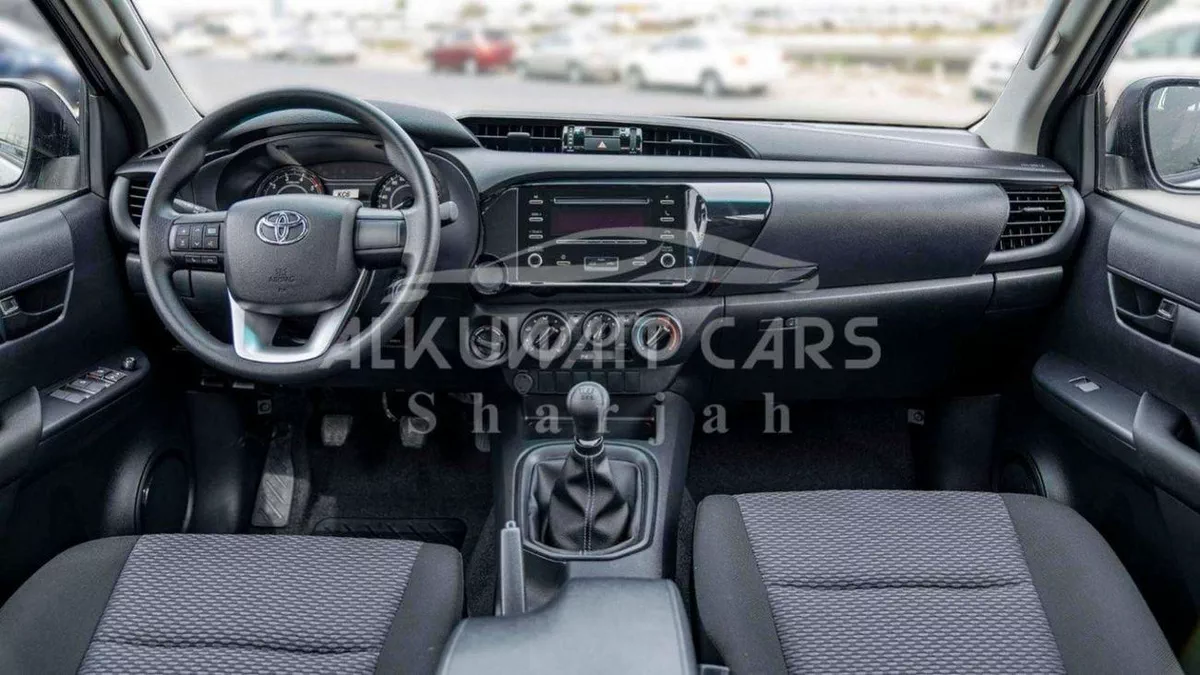 Toyota Hilux GL TOYOTA HILUX DC 2.4L Diesel MT 4X4 P.WINDOW 2025-11-0