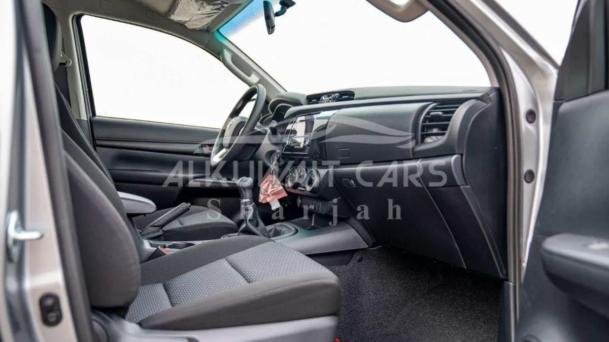 Toyota Hilux GL TOYOTA HILUX DC 2.4L Diesel MT 4X4 P.WINDOW 2025-14-0