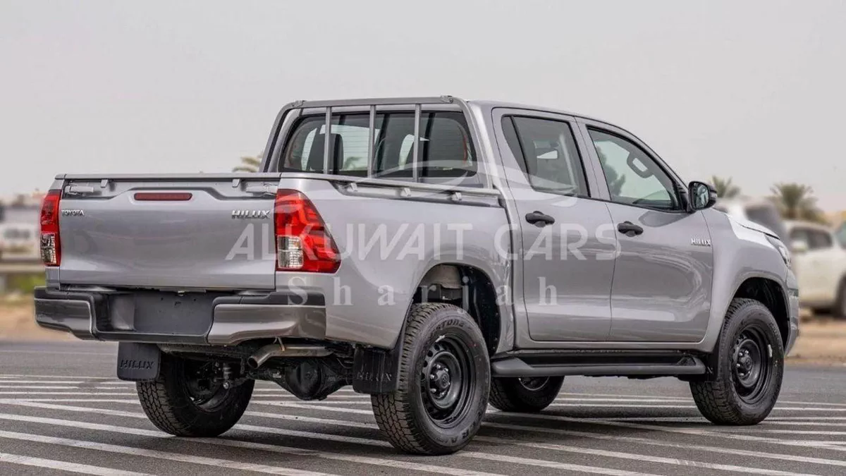 Toyota Hilux GL TOYOTA HILUX DC 2.4L Diesel MT 4X4 P.WINDOW 2025-3-0