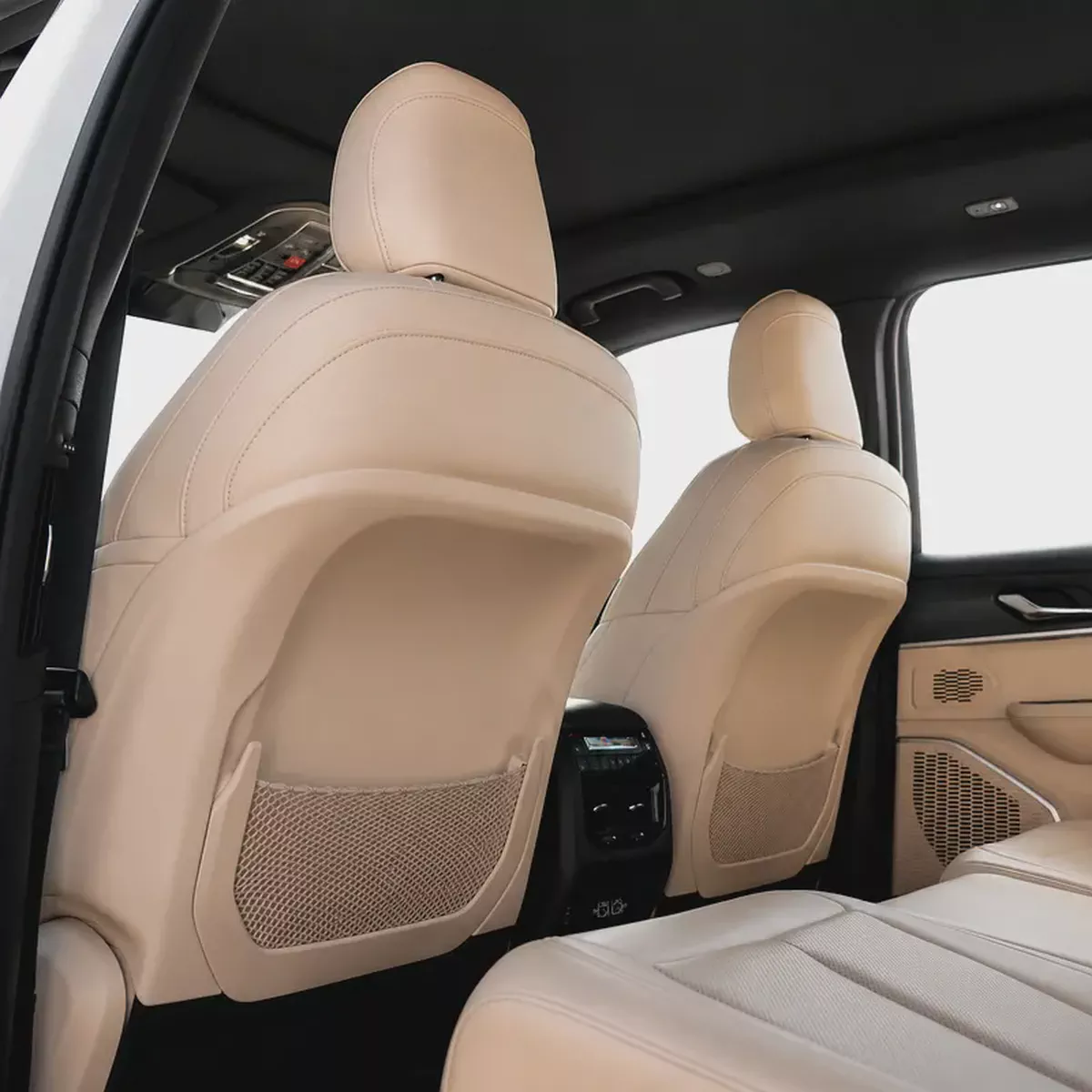 AED 1,915 P.M • 0% Downpayment • Grand Cherokee L Limited • 1 Year Warranty-11-11