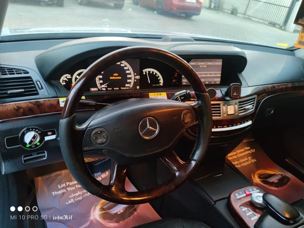 Mercedes-Benz S63 AMG Sedan