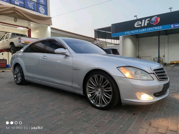 Mercedes-Benz S63 AMG Sedan
