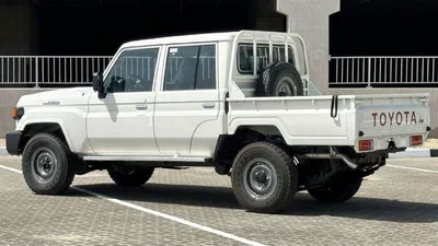 Toyota Land Cruiser Pick Up-3