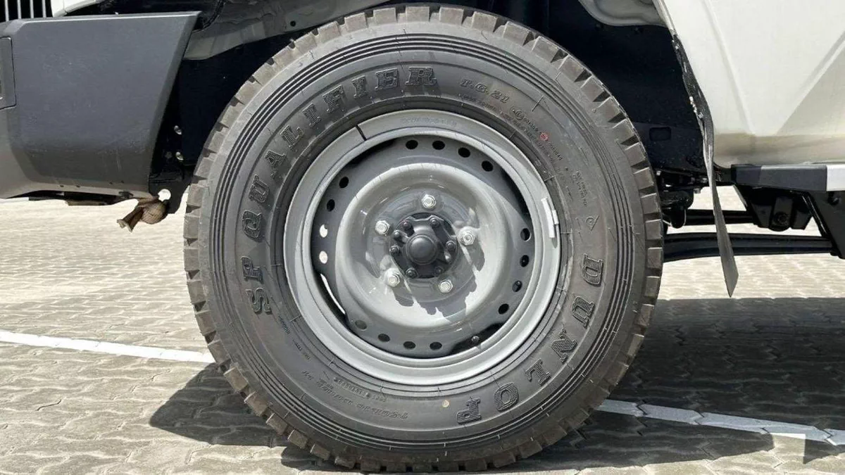 Toyota Land Cruiser Pick Up-12-0
