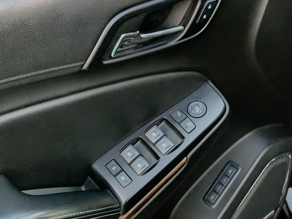 Chevrolet Suburban LT