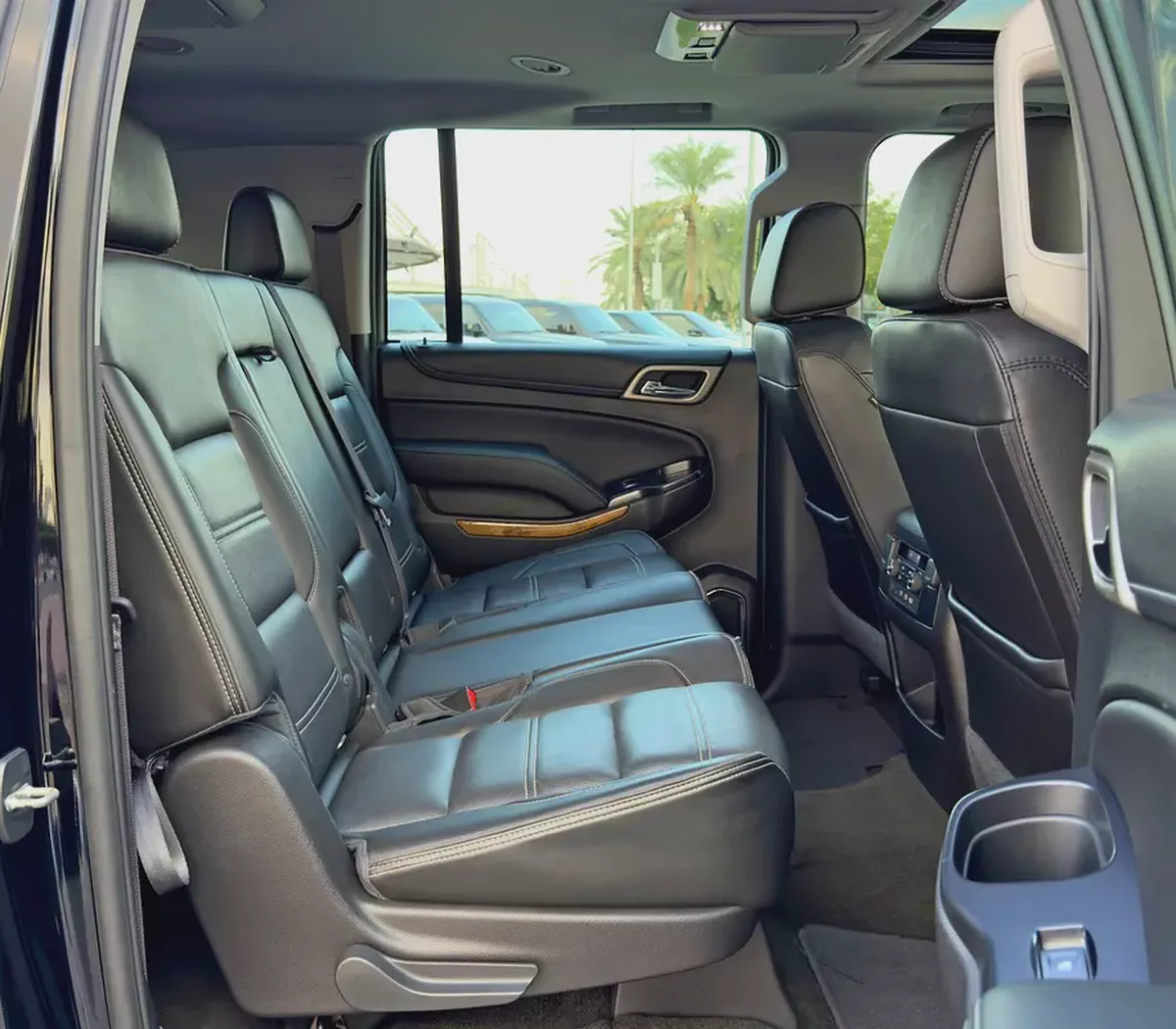 2017 GMC Yukon Denali XL, GCC Specifications (Rear Entertainment Package)-11-11
