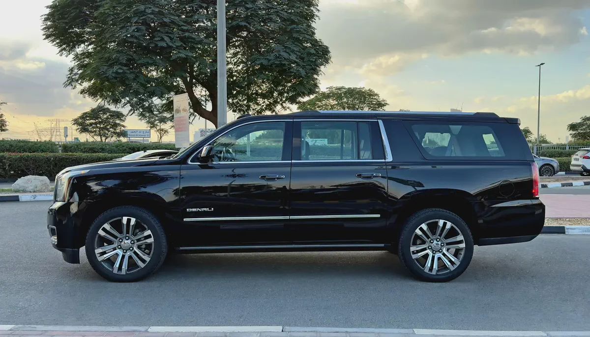 2017 GMC Yukon Denali XL, GCC Specifications (Rear Entertainment Package)-3-3