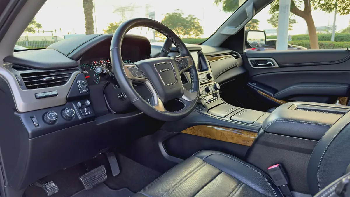 2017 GMC Yukon Denali XL, GCC Specifications (Rear Entertainment Package)-7-7