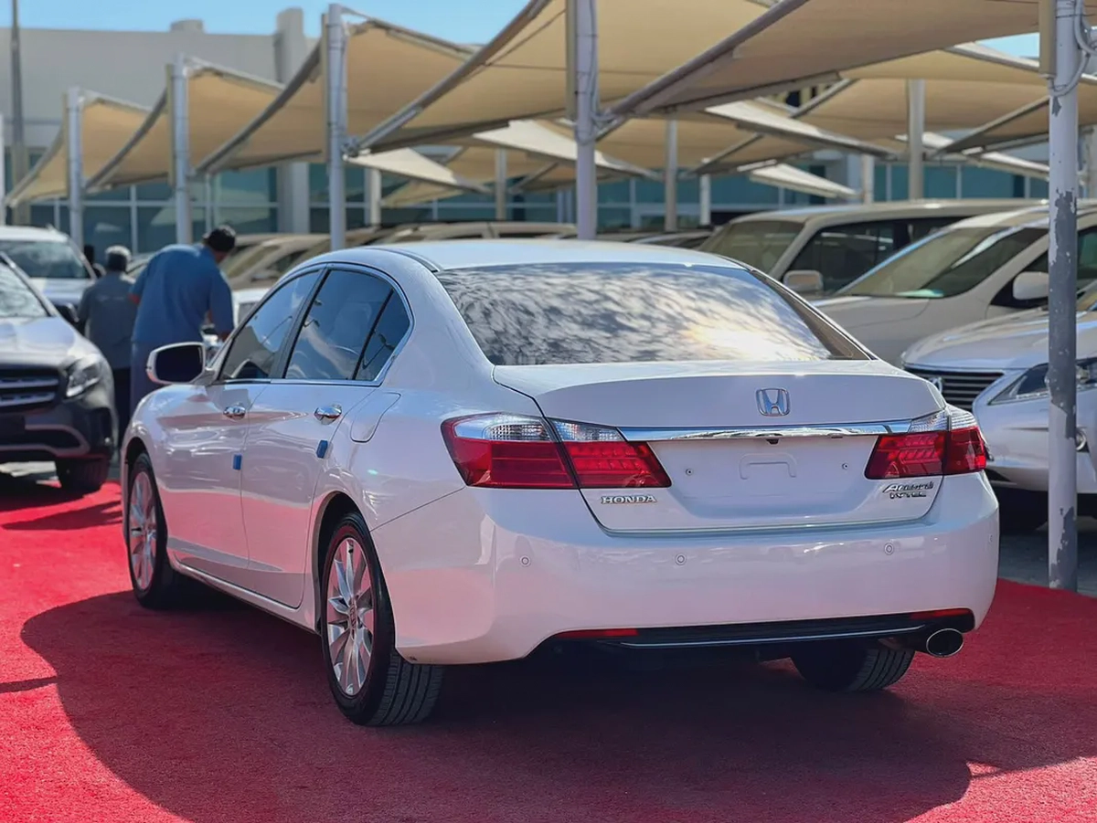 2015 | Honda Accord | I-VTEC | Full Option | V4 | Korean Specs | Ref#900-3-3