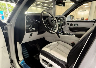 Rolls Royce Cullinan 2025 Rolls Royce Cullinan Black Badge-8