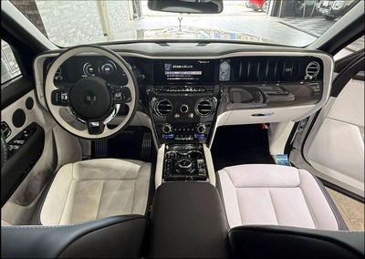 Rolls Royce Cullinan 2025 Rolls Royce Cullinan Black Badge-9