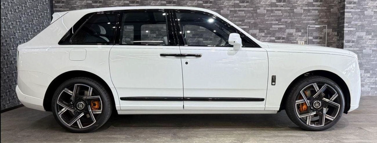 Rolls Royce Cullinan 2025 Rolls Royce Cullinan Black Badge-3-3